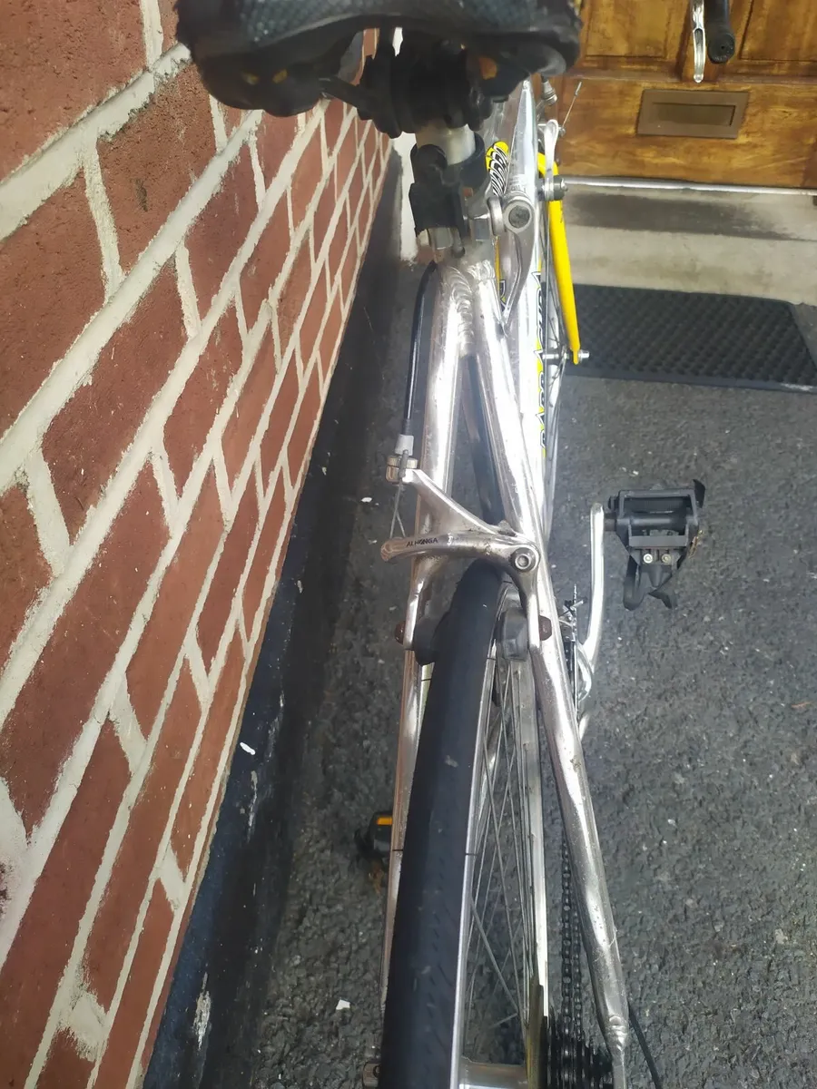 Road bike 26"WheelsLargeFrame - Image 3