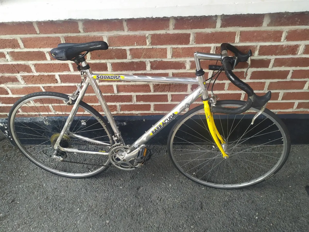 Road bike 26"WheelsLargeFrame - Image 1