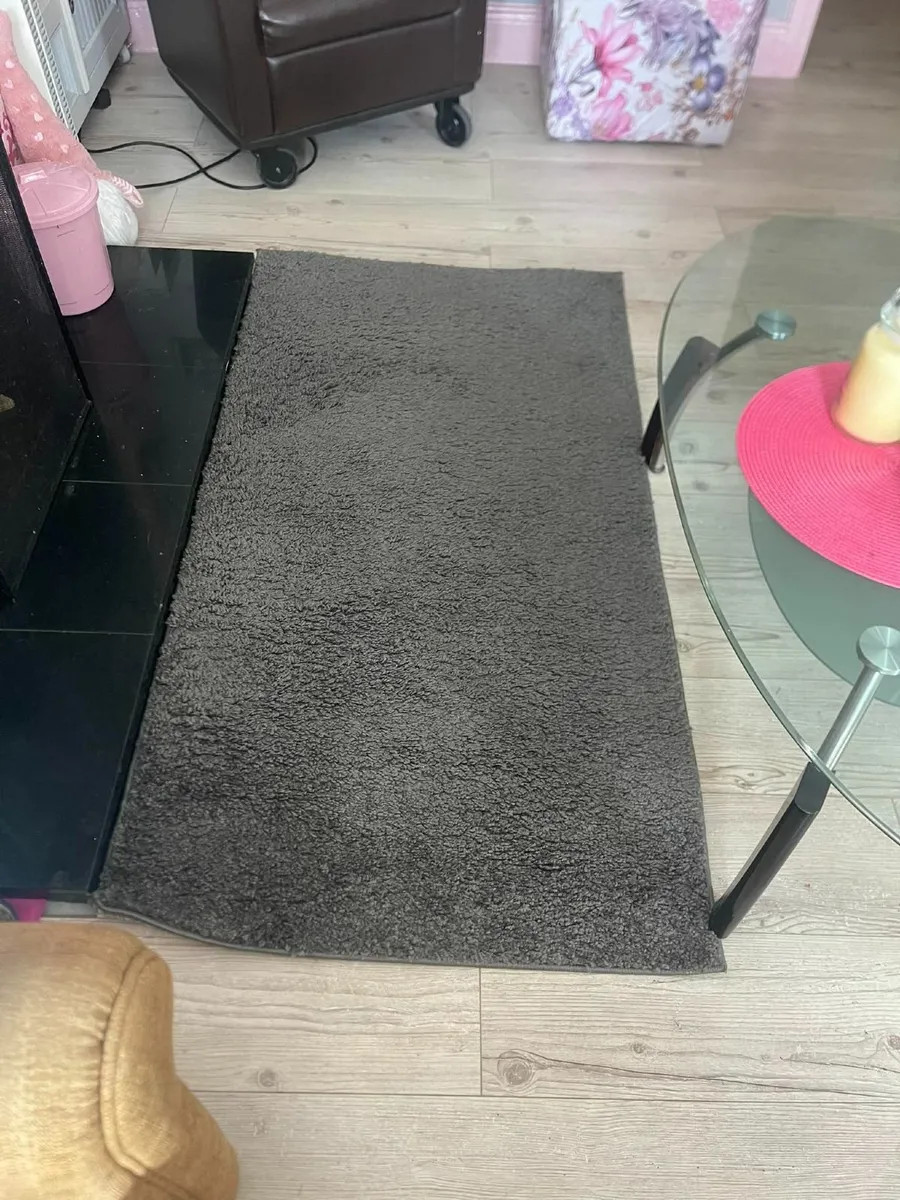 charcoal colour rug  4ft by 2half ft