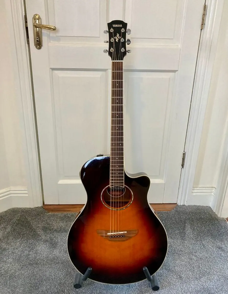 Yamaha APX 600 - Image 2
