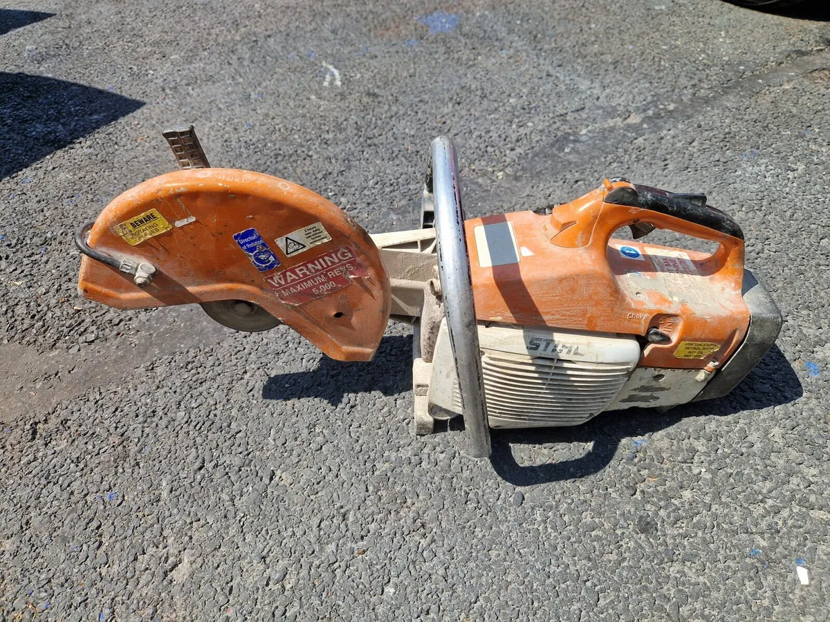 Nice sthil consaw in good condition works fine any - Image 1