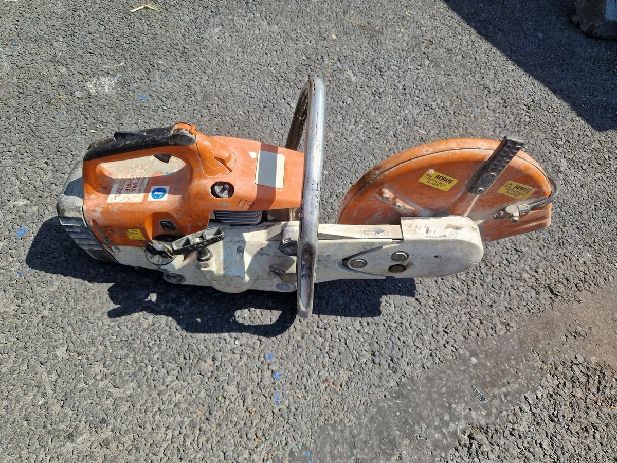 Nice sthil consaw in good condition works fine any - Image 2