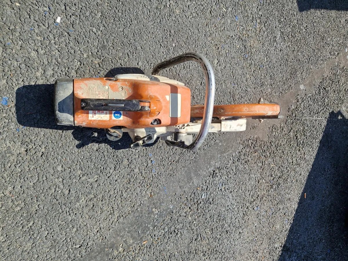 Nice sthil consaw in good condition works fine any - Image 3