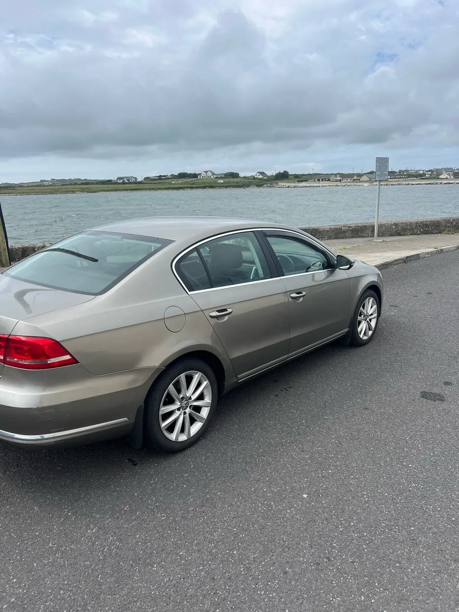 VOLKSWAGEN Passat highline - Image 3