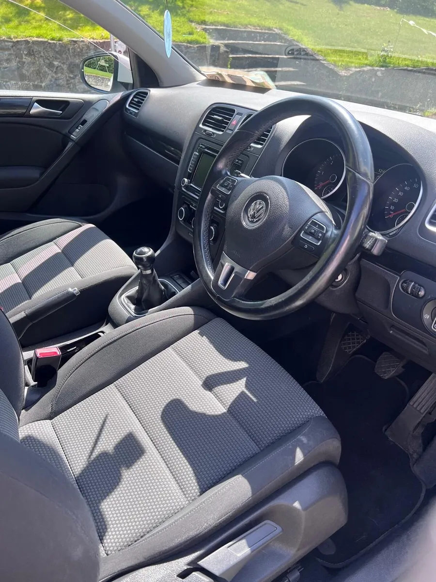 Volkswagen Golf - Image 4