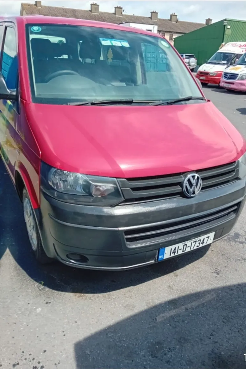 Volkswagen Transporter 9 seats - Image 1
