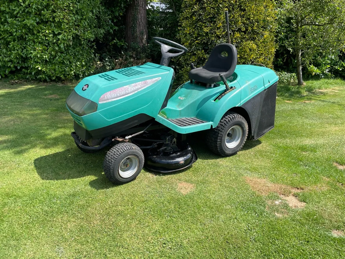 Ride On Lawnmower - Image 1