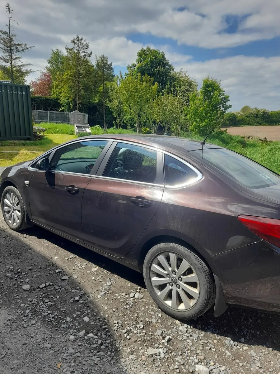 Opel Astra 2014 - Image 3