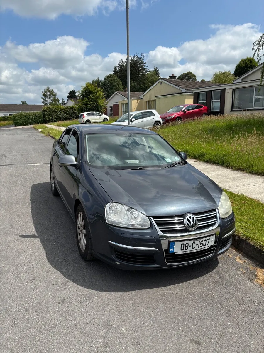 Volkswagen Jetta 2008 - Image 2