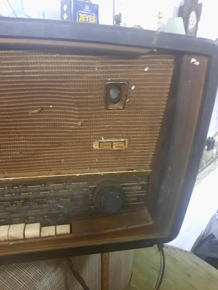 Vintage radio - Image 2