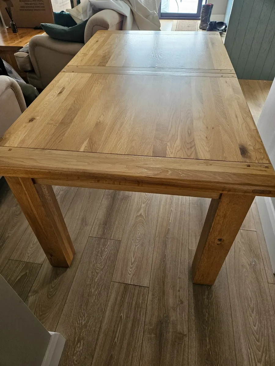 Table & chairs - Image 3