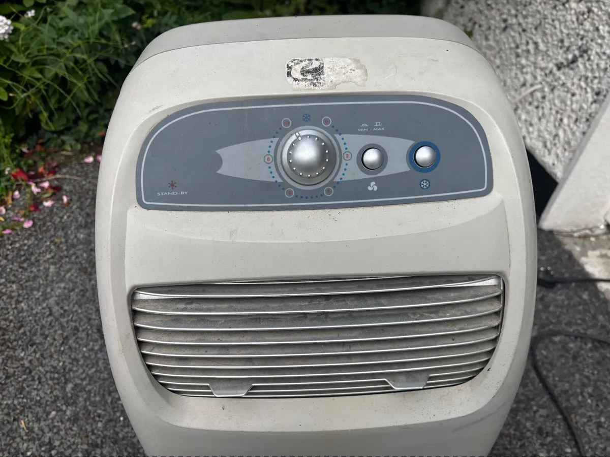 Air conditioner - Image 1
