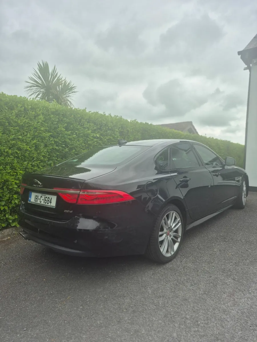 Jaguar XF 2018 - Image 3