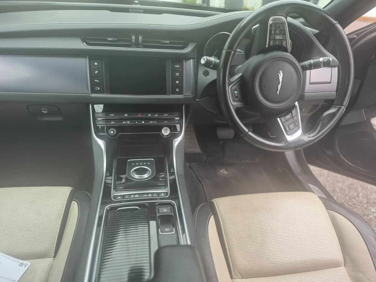 Jaguar XF 2018 - Image 4