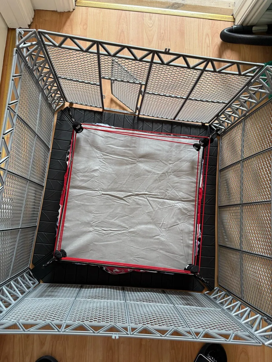 Wwe jakks Hell In a cell & elite scale ring - Image 2