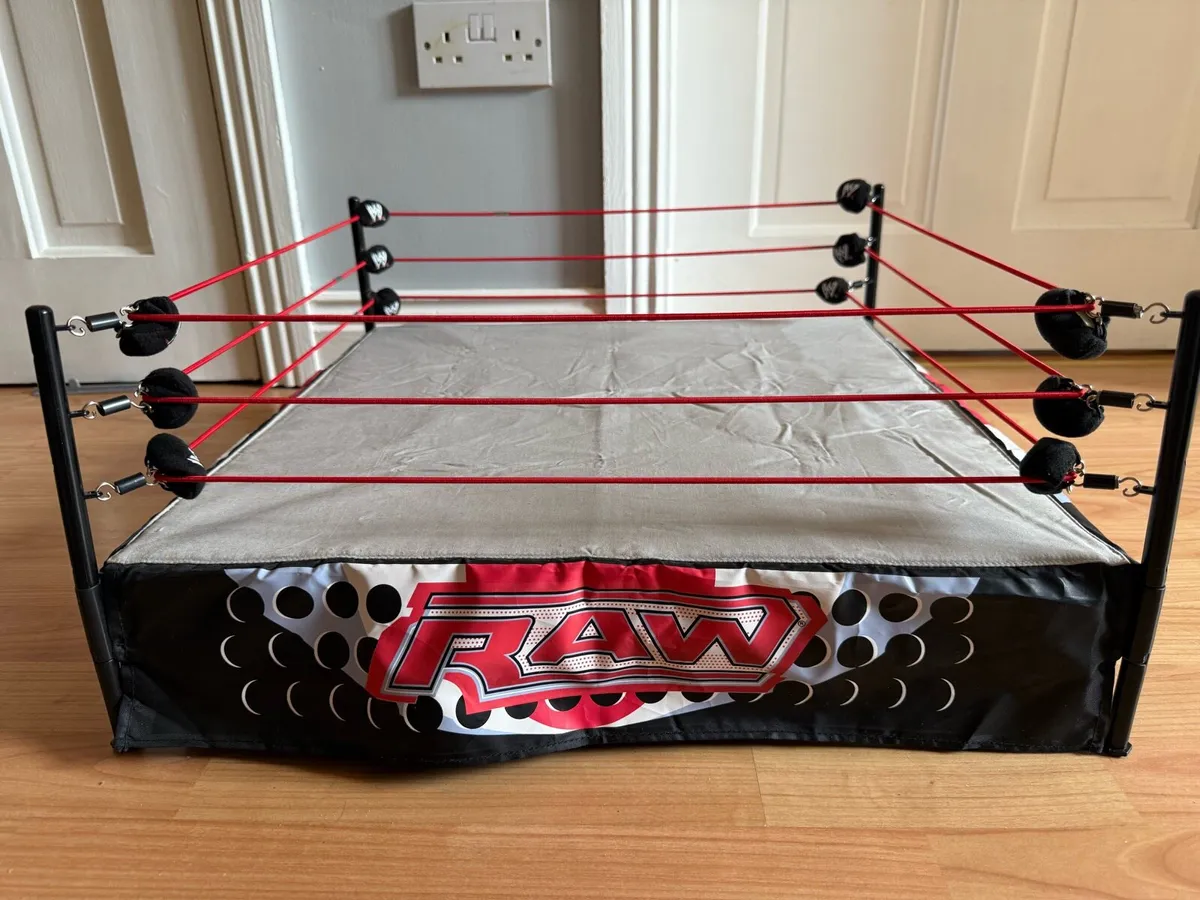 Wwe jakks Hell In a cell & elite scale ring - Image 3