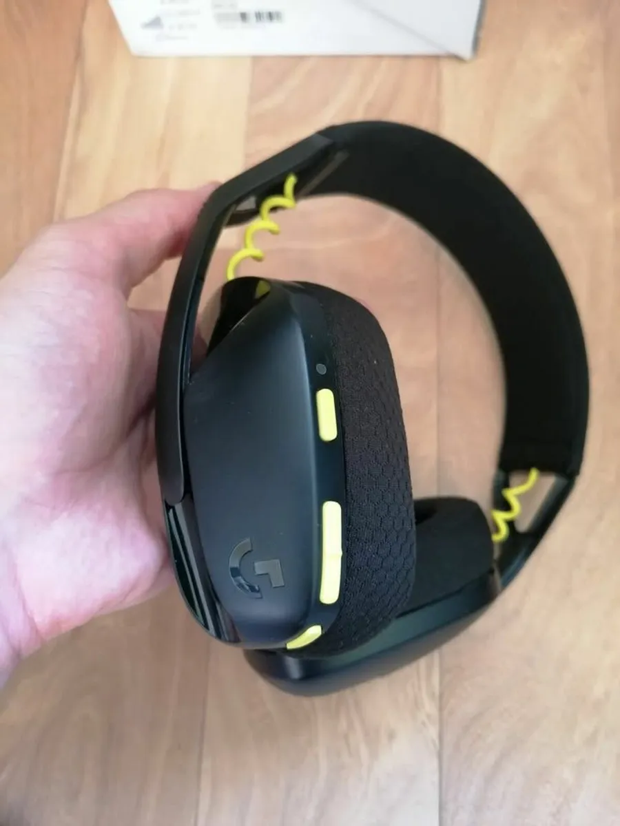 Logitech G435 Wireless Gaming Headset - Image 3