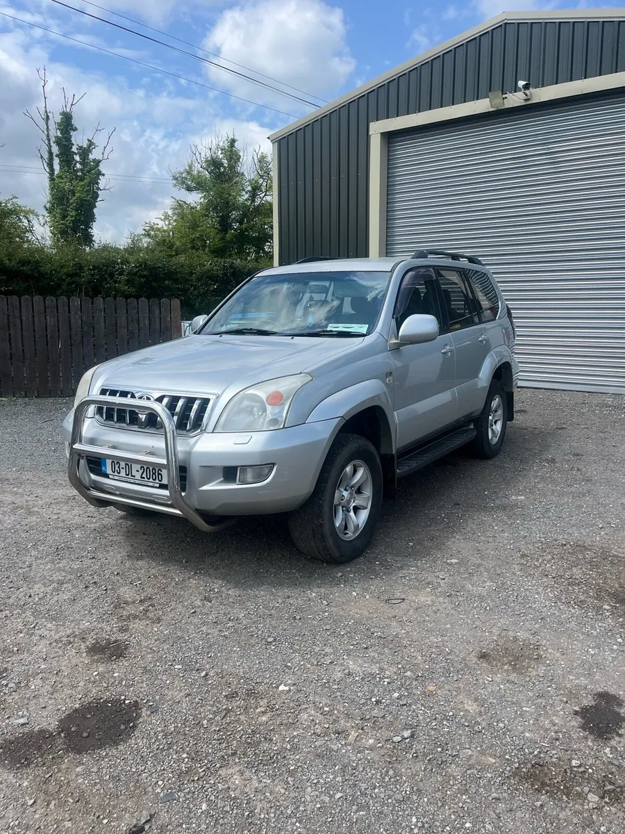 Toyota Landcruiser crew cab - Image 1