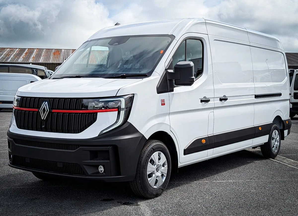Automatic Renault Master L3H2 White - Image 2