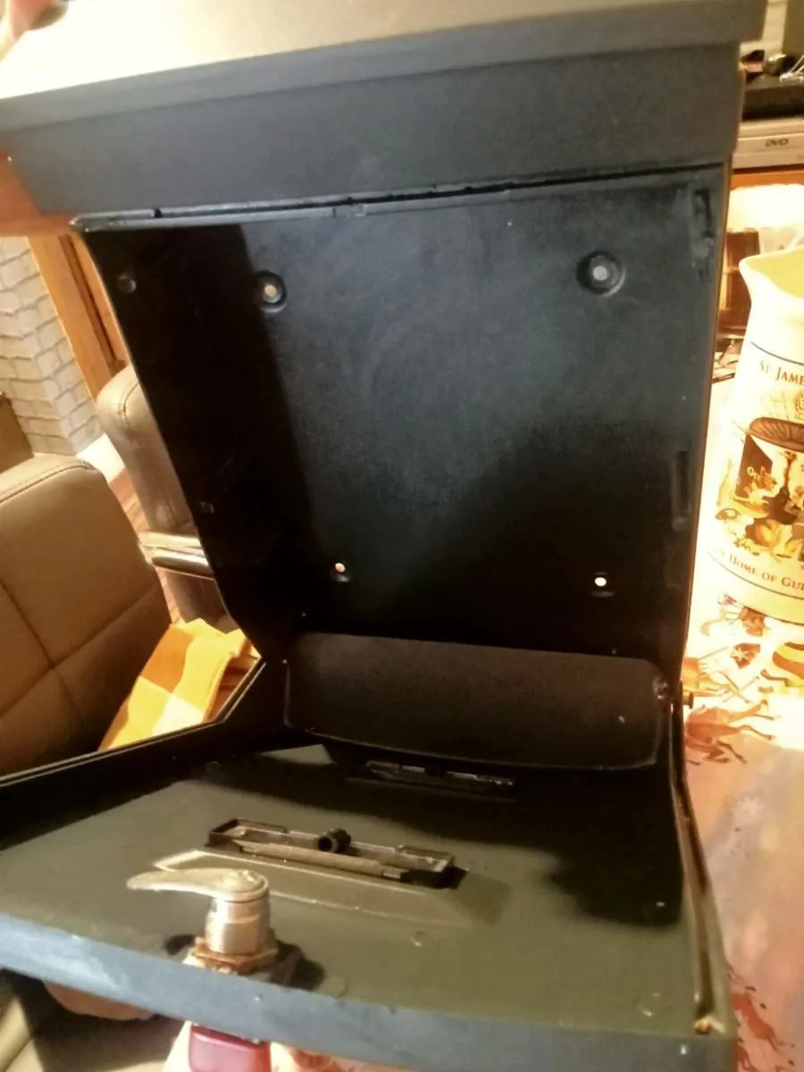 Letterbox - Image 2