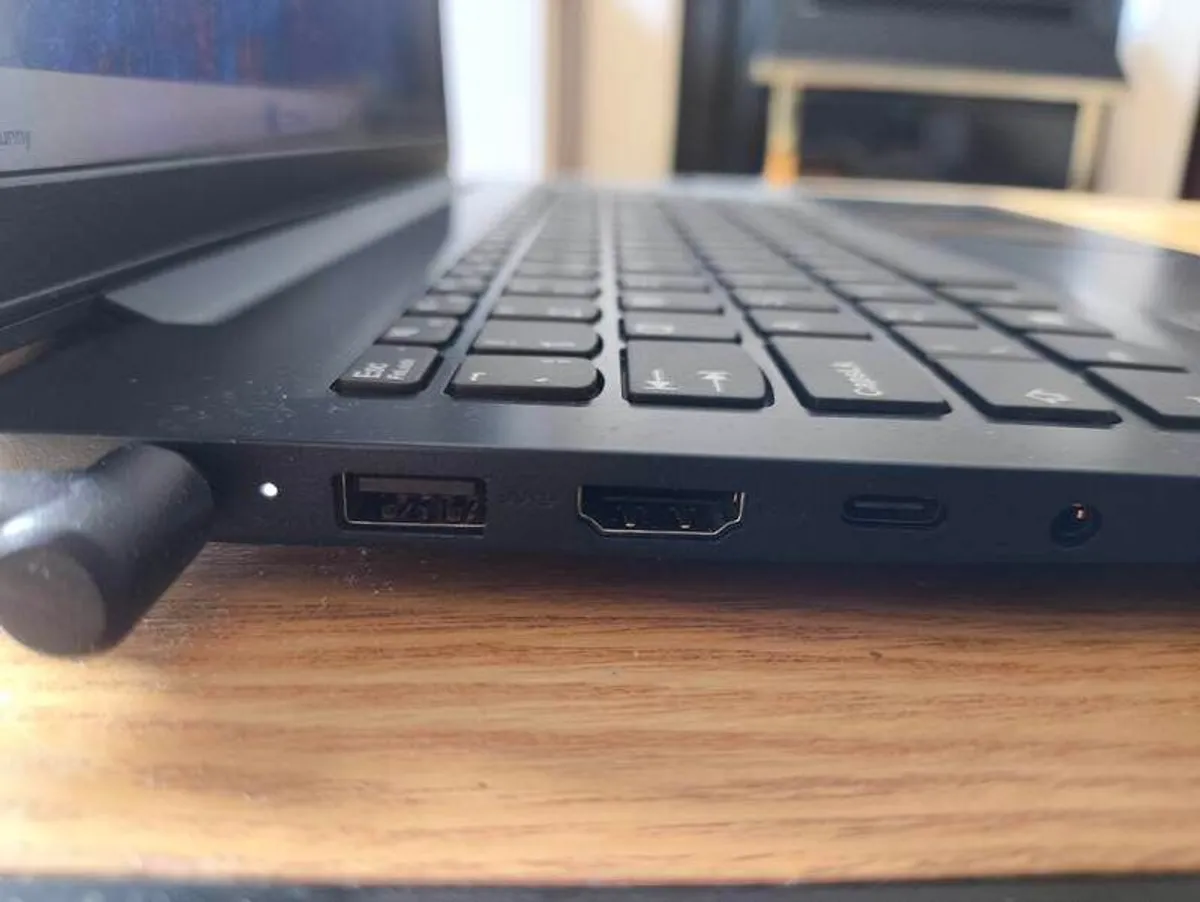 Lenovo IdeaPad 3i Intel Core i5 8 GB 512 SSD - Image 3