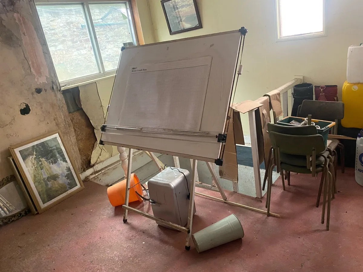Professional Engineering Drawing Board - Image 1