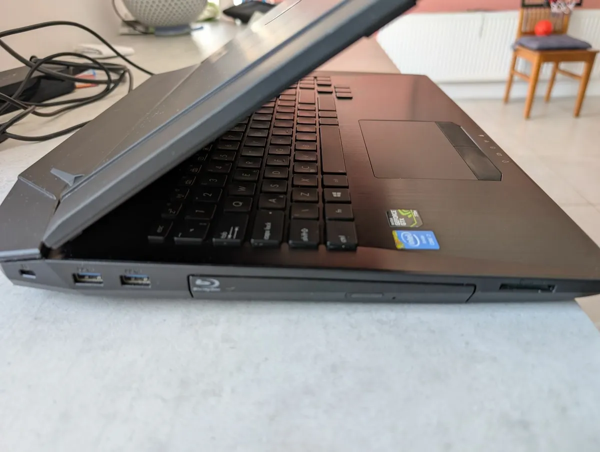 Laptop for Sale: ASUS ROG G750JX – i7 / 16GB RAM / - Image 2