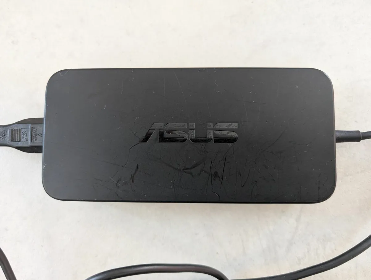 Laptop for Sale: ASUS ROG G750JX – i7 / 16GB RAM / - Image 3