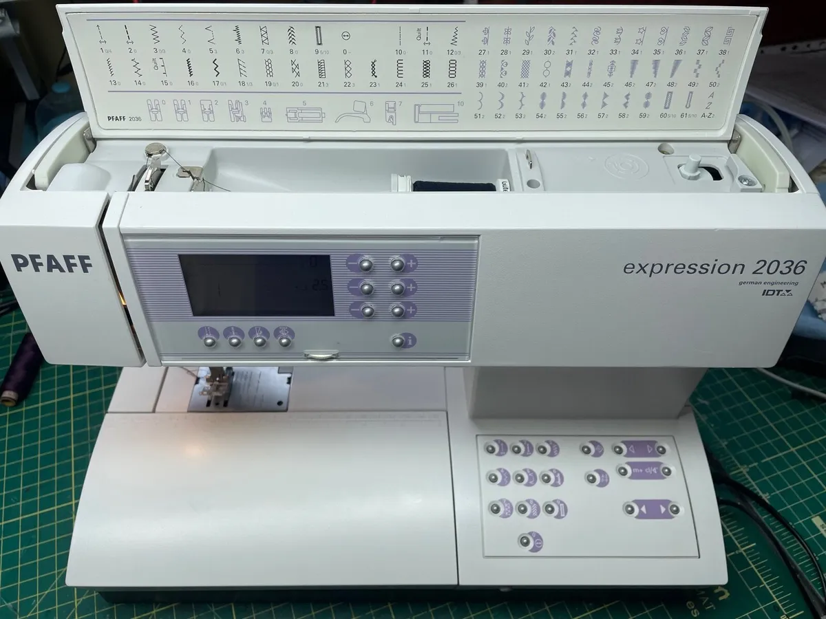 PFAFF Expression 2036 Sewing machine - Serviced - Image 2