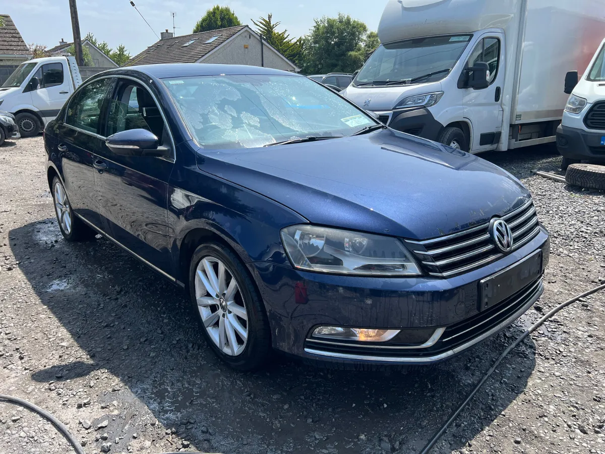 2012 Vw Passat 2.0 Tdi  Highline Driving - Image 1
