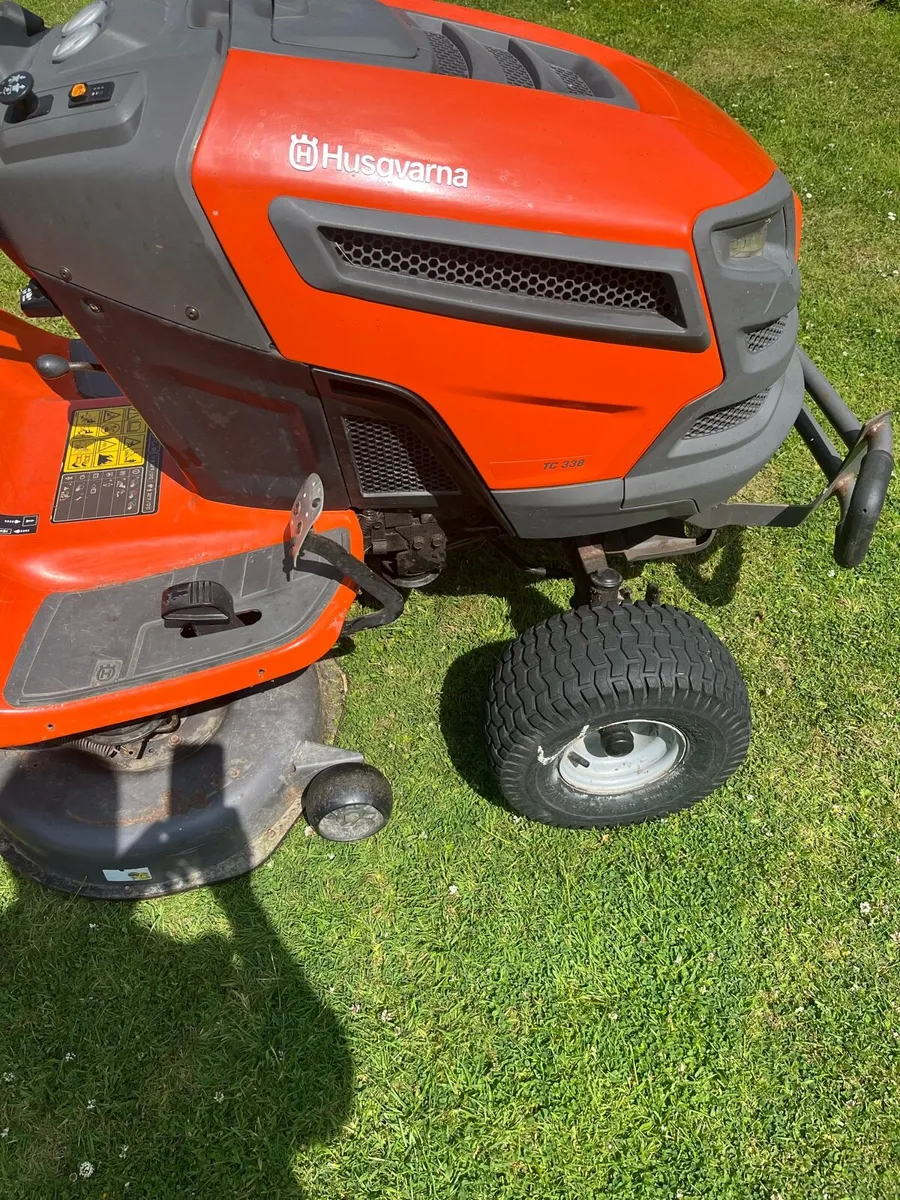Husqvarna tractor mower - Image 2