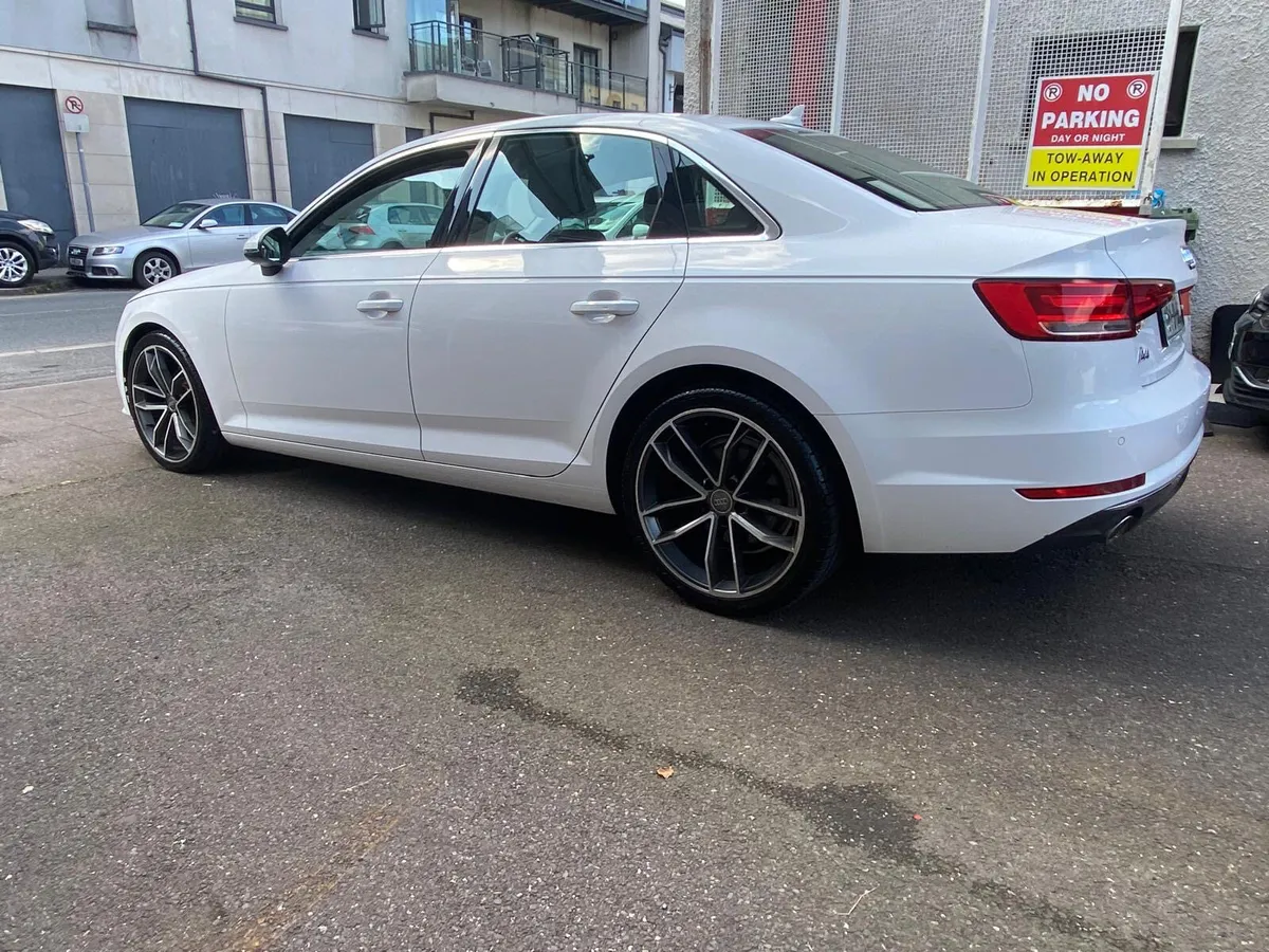 Audi A4 2016 - Image 4