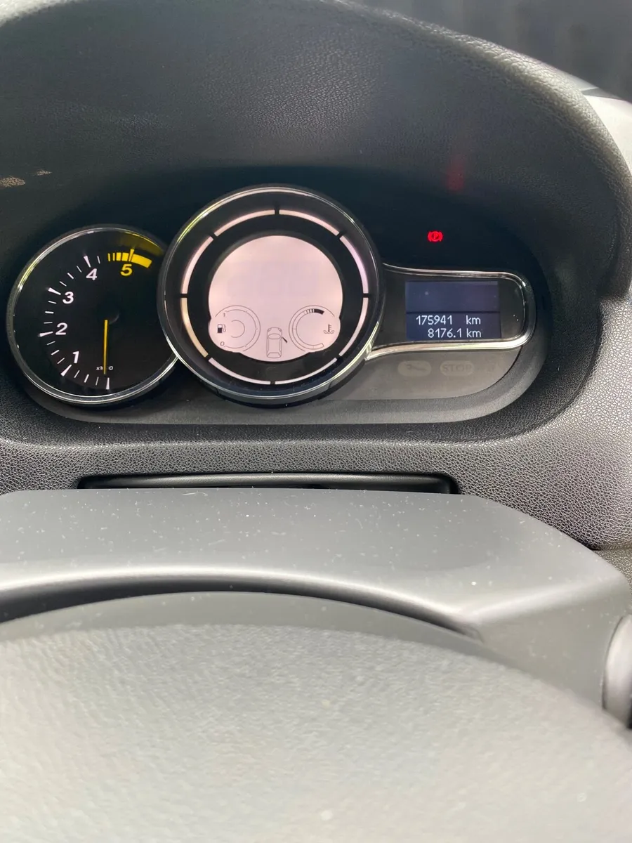 Renault Megane 2016 - Image 2