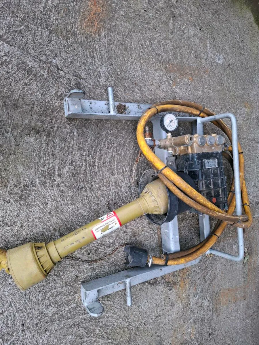 Tractor power washer.  Also Generator - Image 3
