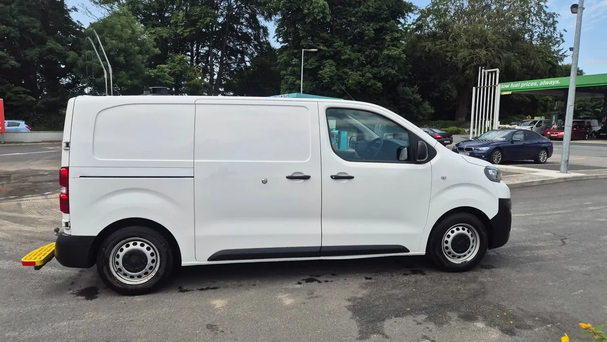 Peugeot Expert 2021 - Image 2