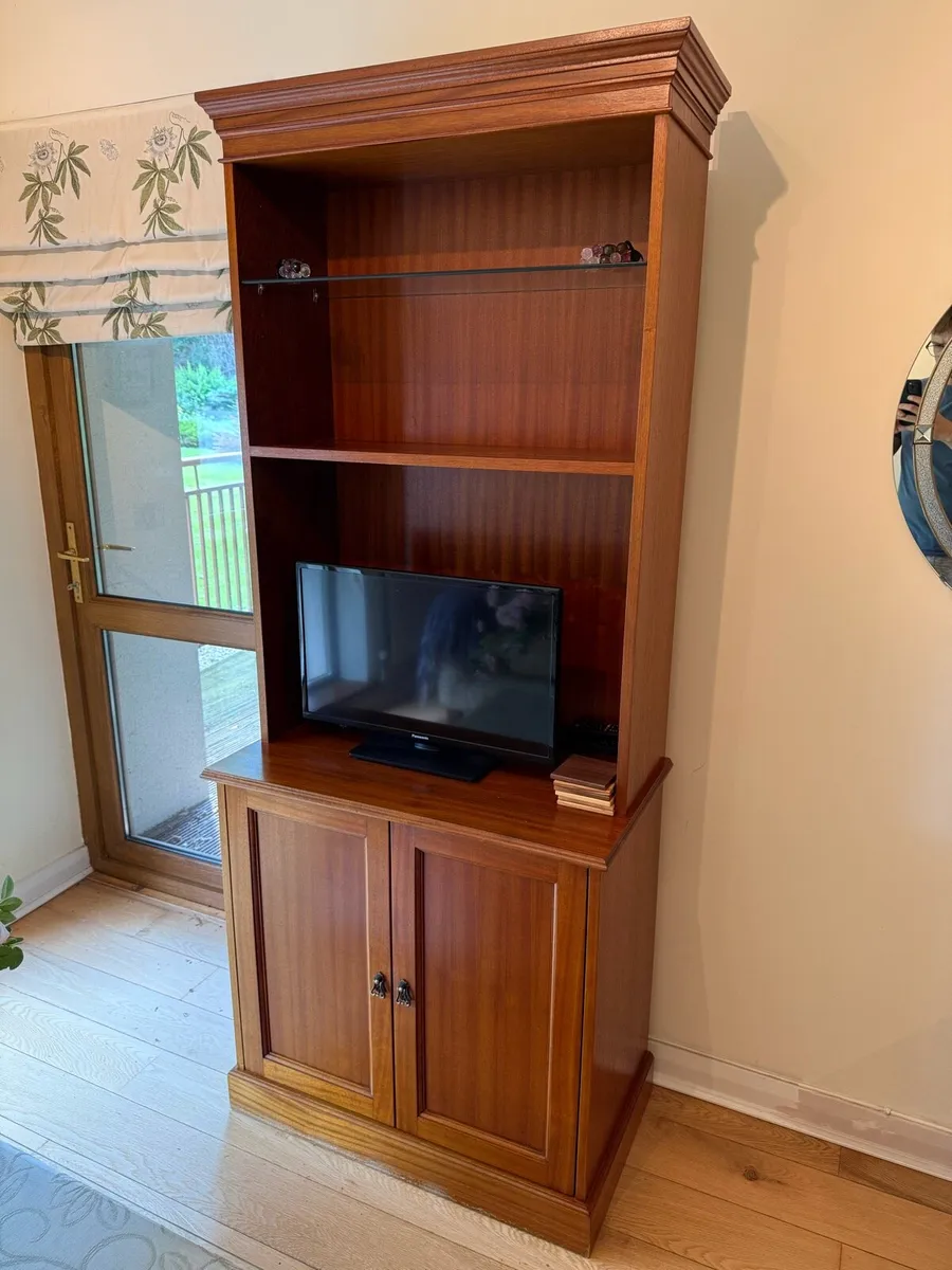 Wooden Cabinet - Image 1