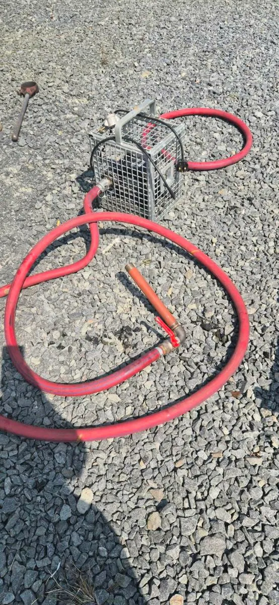 Fuel pump - Image 1