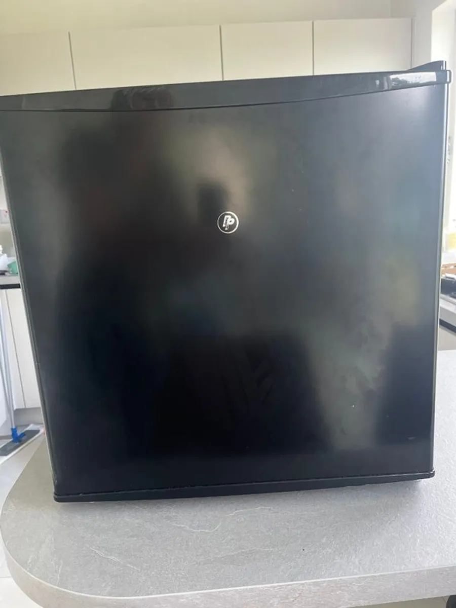 Mini Fridge - Image 1