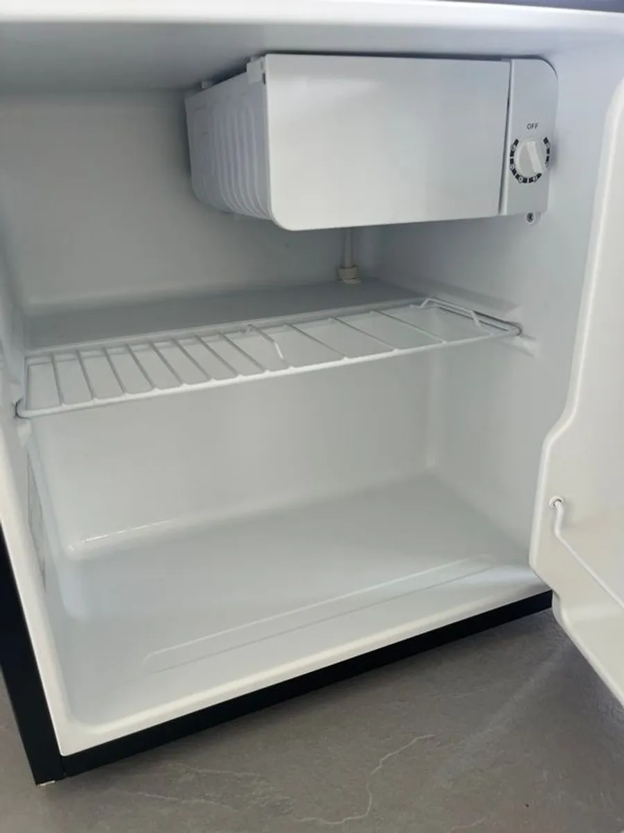 Mini Fridge - Image 3