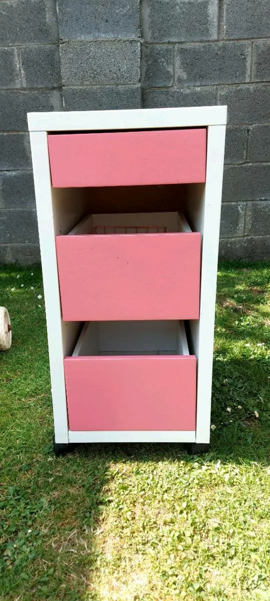 Drawer unit for under table - Image 1