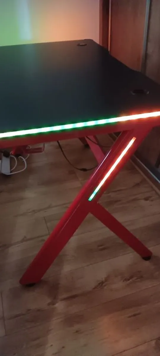 Gaming desk - Image 2