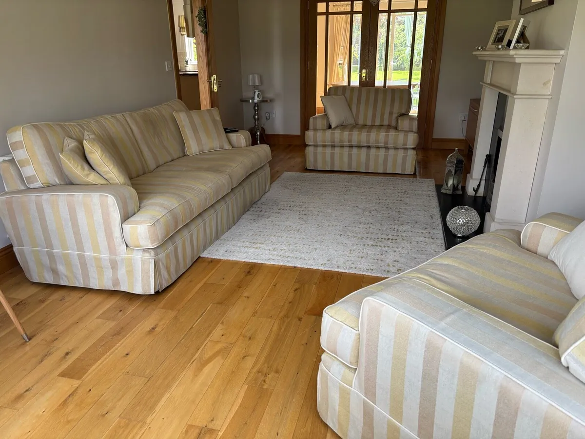 3 piece large sofa set - Image 1