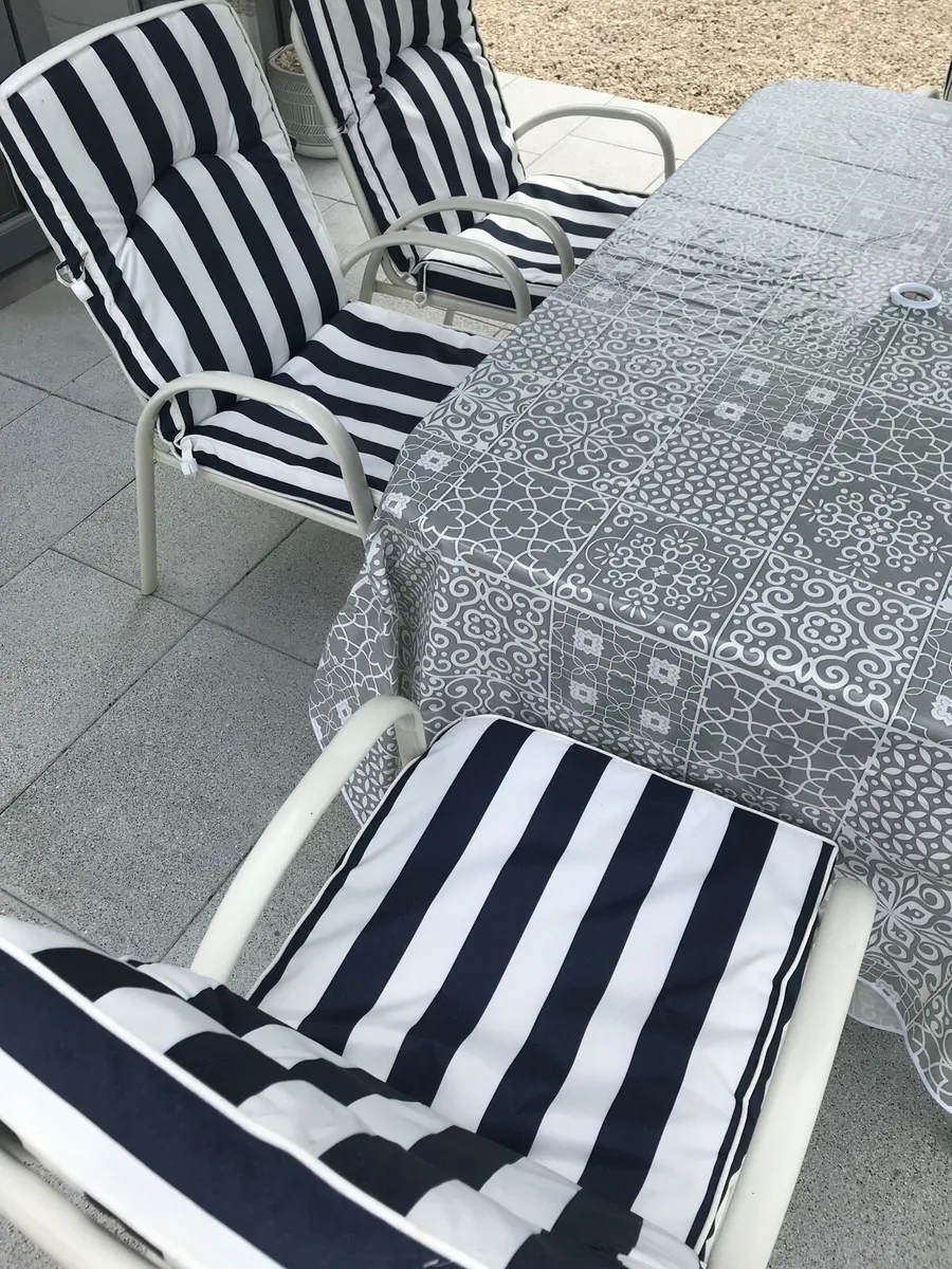 Stylish Garden patio set / 6 chairs - Image 3
