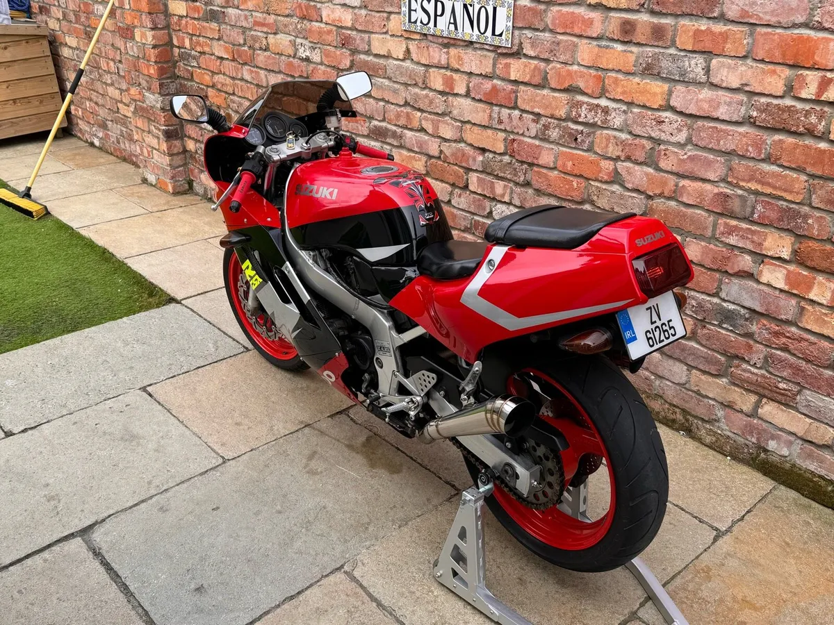 Gsxr 400r - Image 4