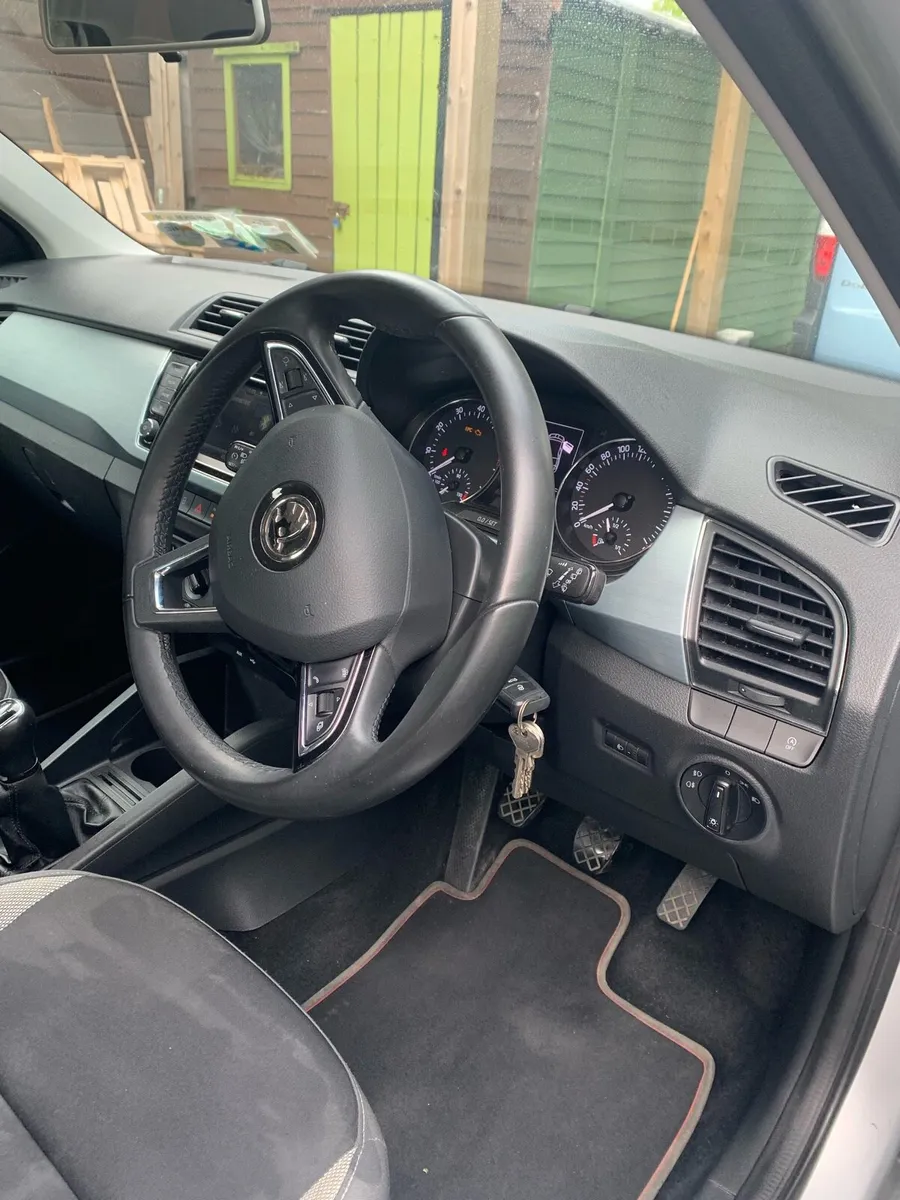 Skoda Fabia Ambition MPI (60) - Image 2