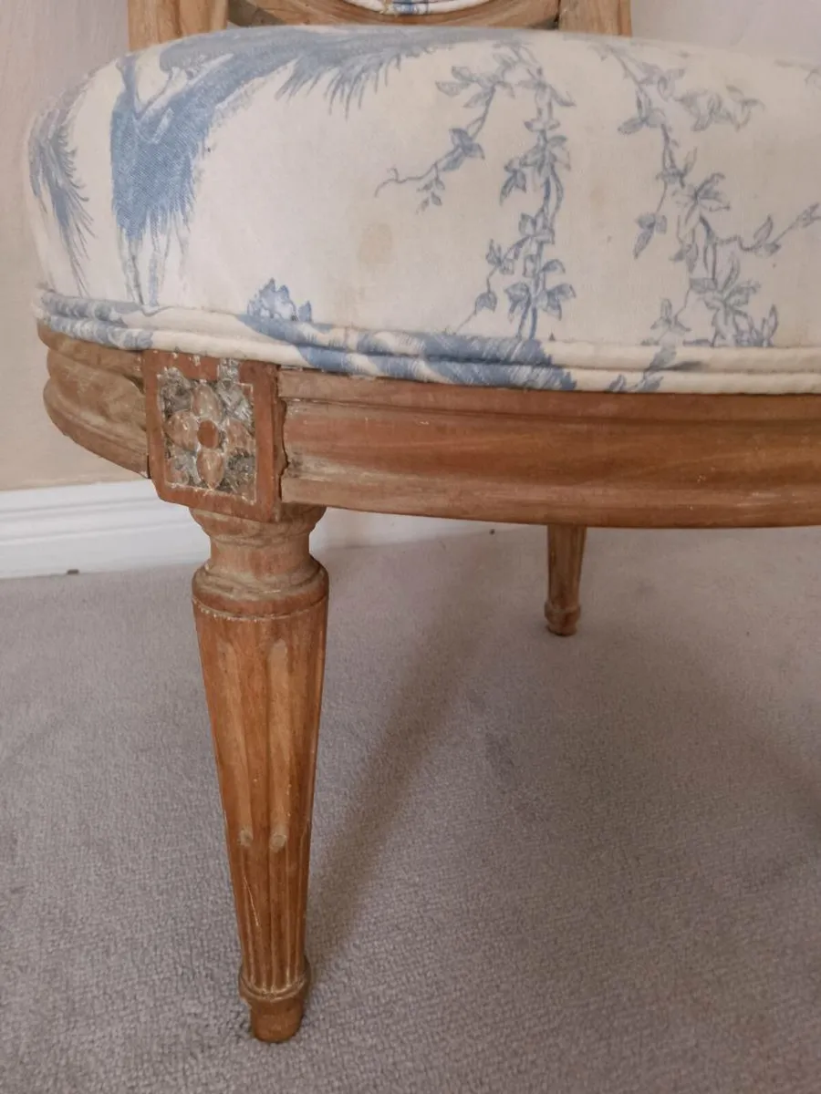 Bedroom chair - Image 4