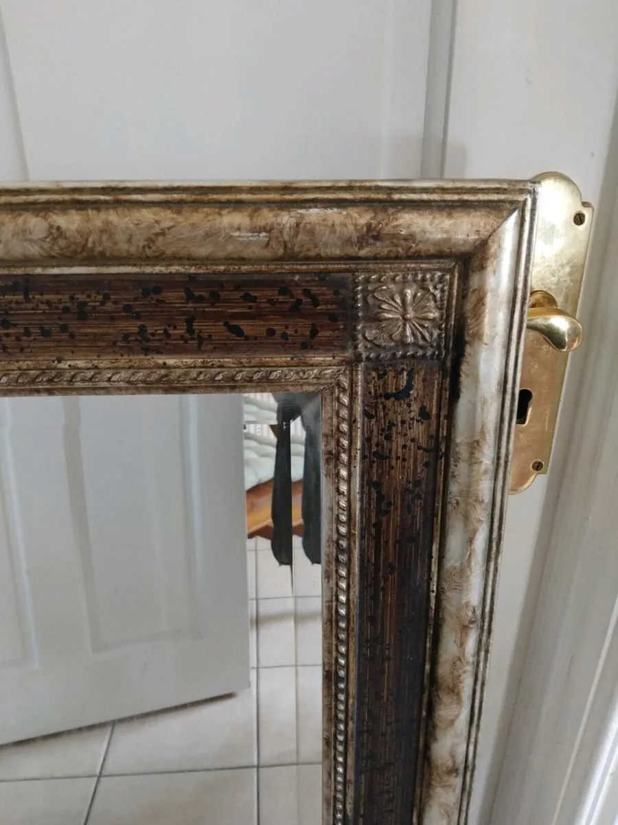 Mirror - Image 3