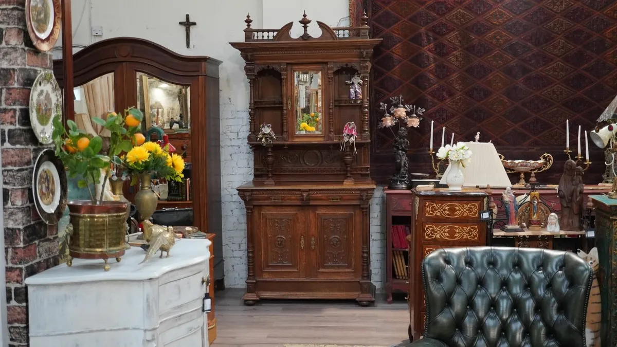 🏛️ Antique Belgian Carved Oak Cabinet – 19th Cent - Image 1