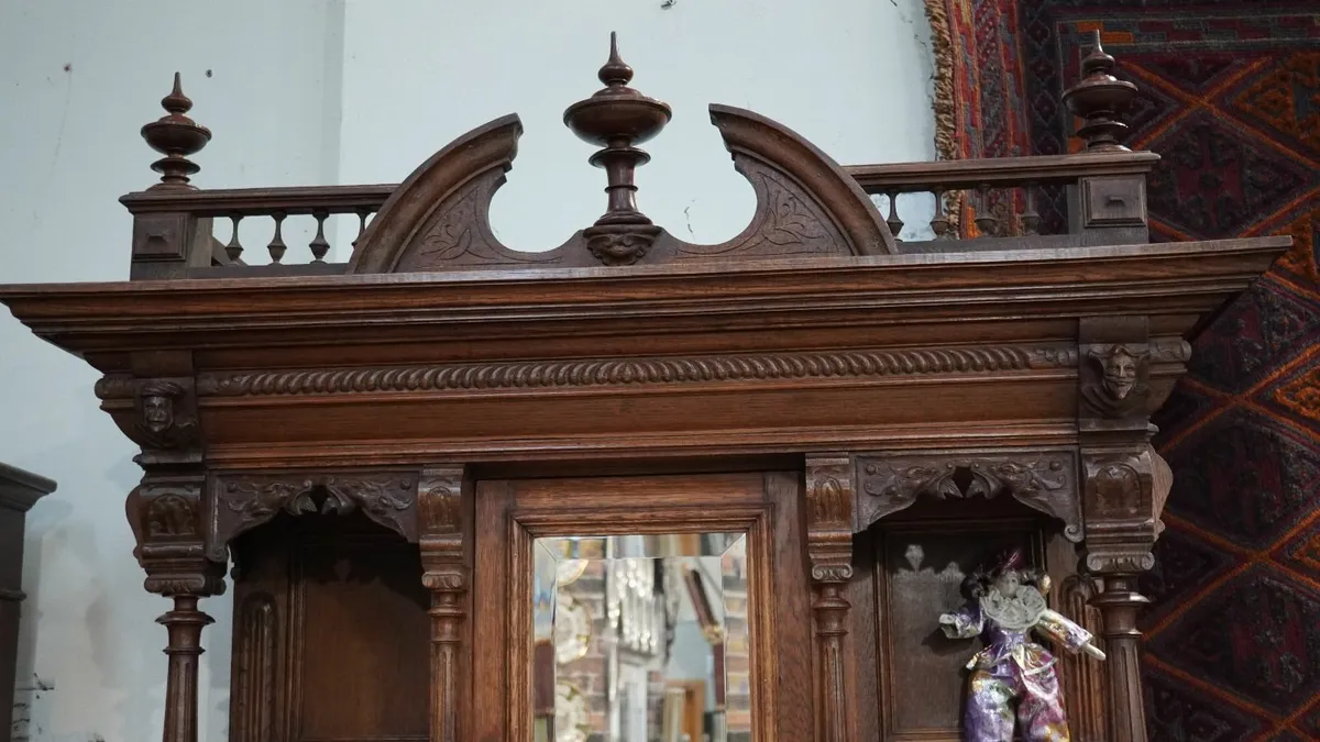🏛️ Antique Belgian Carved Oak Cabinet – 19th Cent - Image 2