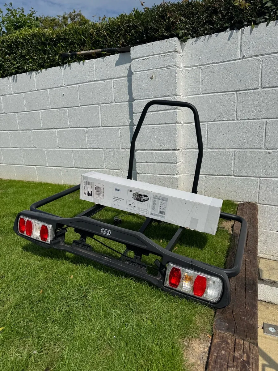 Towbar mounted bike rack - Image 1